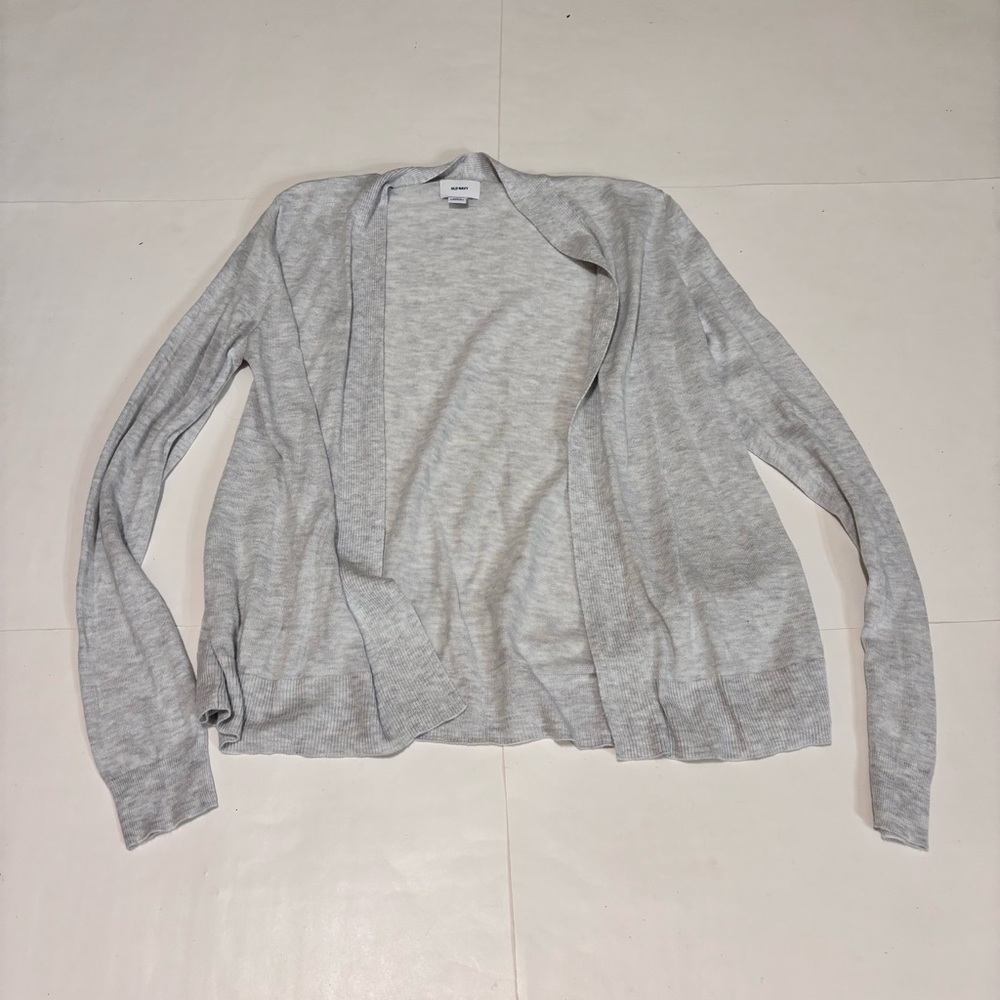 ⭐️Old Navy Light Gray Women's Cardigan - Picture 2 of 7